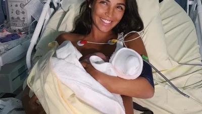 Cанта Димопулос показала новое сладкое фото дочери и подробно описала свои роды