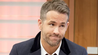 Він знову зробив це: Раян Рейнольдс смішно потролив відомого режисера Джона Кразінські