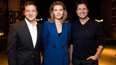 Фото дня: Владимир и Елена Зеленские встретились с Томом Крузом