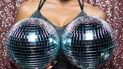 DJ NANA показала таку гарячу позицію, що це межує з нормами дозволеного