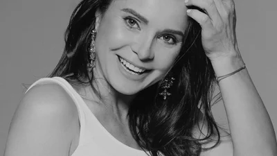 Лилия Подкопаева растрогала сеть трепетным фото мужа с новорожденной дочерью