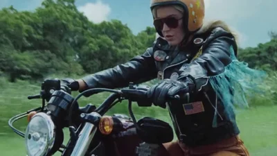 Кеті Перрі випустила кліп, в якому перетворилась у сексуальну байкерку