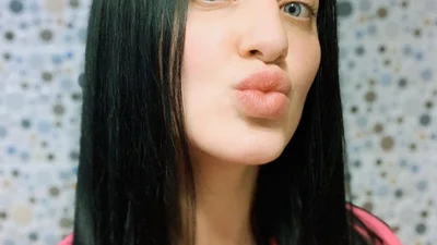 Снежана Бабкина смутила сеть эротическим фото, где она позирует топлес