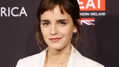 Емму Вотсон застукали за пристрасними поцілунками з таємничим незнайомцем