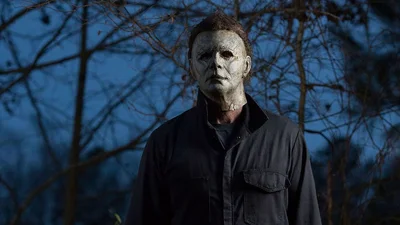 Мужчина хотел напугать любимую жутким появлением, но только нарвался на ее гнев