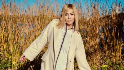 49-летняя Ирина Билык показала свою сексуальную натуру, позируя с обнаженными мачо