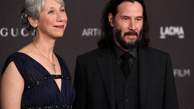 Вот чем покорила Киану Ривза его новая возлюбленная