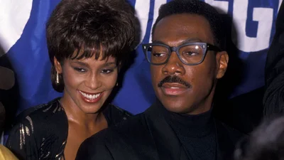 Актер Эдди Мерфи хотел жениться на Уитни Хьюстон и даже дарил ей бриллиантовое кольцо