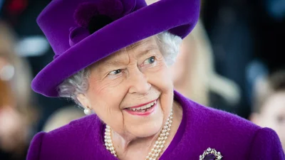 Вдохновляющая женщина: Елизавета II даже в 93 года развлекается прогулками верхом