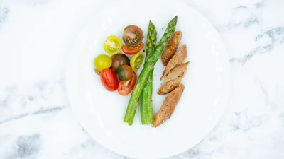 Вчені навчилися створювати м'ясо з повітря, і це не жарт, а реальність