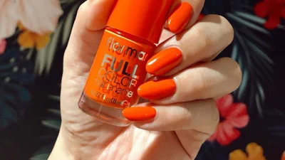 Все девушки в Instagram сходят с ума от этого маникюра, потому что это реально хит сезона