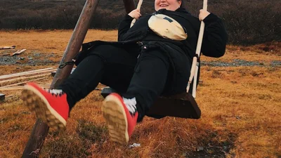 alyona alyona - Мамин суп: рэперка сняла новый клип в стиле Дэвида Линча