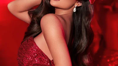 Кайли Дженнер превратилась в эротический рождественский подарок