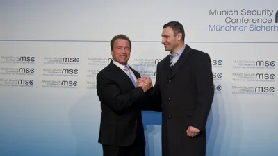 Віталій Кличко розказав про візит до будинку Шварценеггера, де побачив дещо цікавеньке