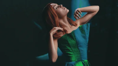 ALYOSHA запрошує у свої думки в новому кліпі "Планети"