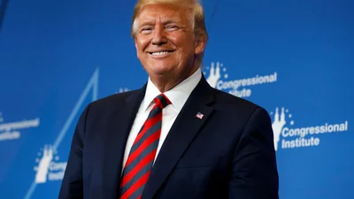 Дональд Трамп запостил фото в образе культового киногероя и стал жертвой троллинга