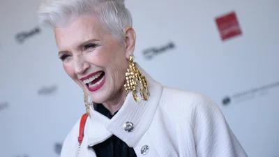 Мама Илона Маска "подралась" из-за платья в магазине