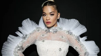 Красотка Рита Ора засветилась в наряде от украинского бренда