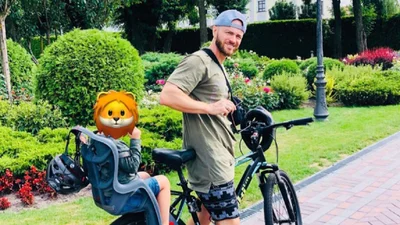 Влад Яма впервые засветил лицо 4-летнего сына