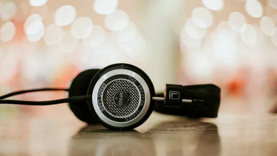 Компанія JBL зробила неможливе і випустила навушники, які працюють без підзарядки