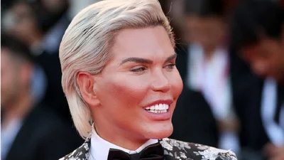 Мужчина сделал 70 операций, чтобы стать Кеном, а теперь передумал и превратился в Барби