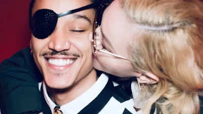 Батьки 25-річного коханого Мадонни прокоментували стосунки сина з поп-королевою