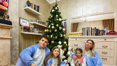 Как украинские звезды украсили елки к Новому году 2020