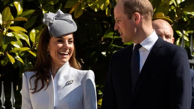 Кейт Миддлтон и принц Уильям поздравили всех с Рождеством ранее неизвестным фото с детьми