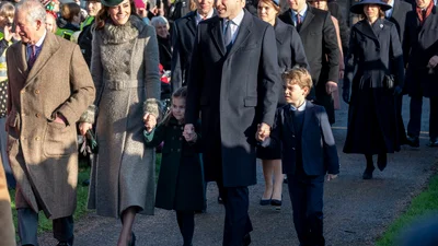 Принцесса Шарлотта очаровала идеальными манерами во время первой рождественской службы