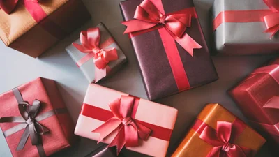 Вчені кажуть, що акуратно запакований подарунок подобається людям менше, і ось чому