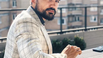 Пока Слава на Бали: как Каминский проводит зимние каникулы с новой девушкой