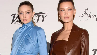 Этот эротический календарь-2020 украсили сестры Хадид, Хейли Бибер и другие красотки