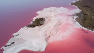 На Розовой планете: фото украинских озер номинированы на престижный конкурс мира