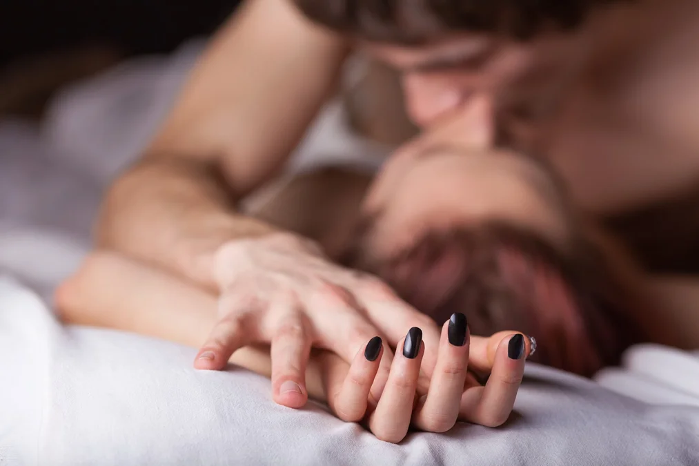 Почему многих людей заводит грубый секс? | Катины секреты | Дзен
