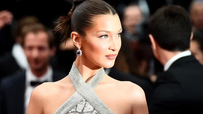 Белла Хадід засипала мережу відвертими фото, на яких видно її сісі