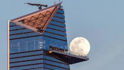 Суперлуние 2020: люди со всего мира поделились фото эффектного явления