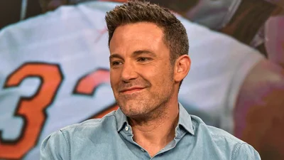 Теперь не оправдаются: Бена Аффлека сфотографировали за поцелуями с молодой актрисой