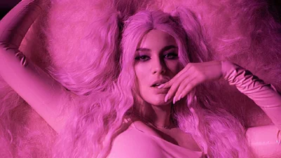 Горячая премьера: новый клип MARUV - это настоящий эротический манифест "кискам"