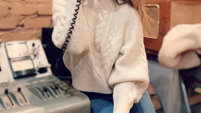 Не впізнати: Злата Огнєвіч видала себе за вуличну співачку (відео)