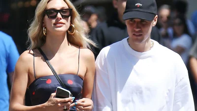 Джастін Бібер порадував фанів милим відео з танцями своєї сексапільної дружини Хейлі