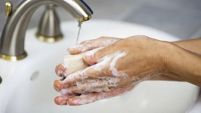 Американка и мыло: смешная история о невероятных тупняках из-за паники вокруг коронавируса