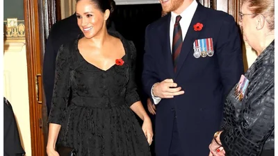 Актор Саймон Рекс зізнався, що йому хотіли заплатити за брехню про роман із Меган Маркл