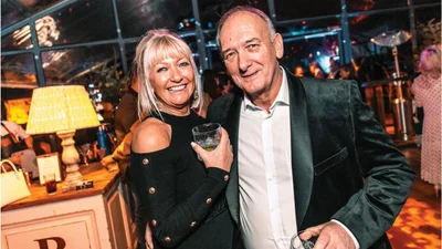 Теперь не холостяк: 72-летний отец Дэвида Бекхэма женится на миллионерше