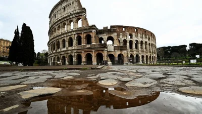 Фотографи показали, як в період карантину виглядають популярні туристичні місця