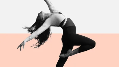Интернет захватил новый челлендж, в котором люди танцами призывают держаться дистанции