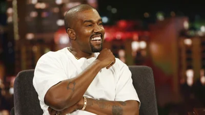 Школьные картины Канье Уэста выставили на продажу за тысячи долларов