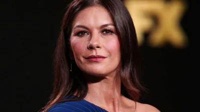 Кетрін Зета-Джонс так проникливо заспівала під гру на піаніно, що ти не стримаєш емоцій