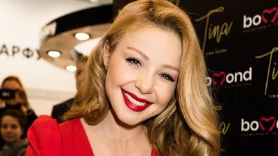 Майбутня артистка: в мережі з'явилось архівне фото Тіни Кароль з бабусею й дідусем