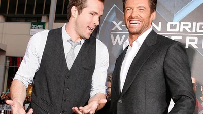 Райан Рейнольдс затроллил Хью Джекмана на его годовщину, но тот не растерялся