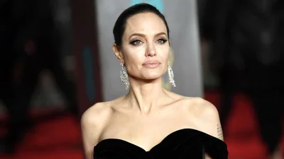 Анджелина Джоли ищет новую любовь, но среди женщин